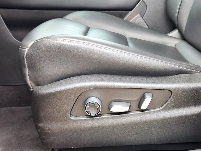 2024 Cadillac XT4 FWD Premium Luxury