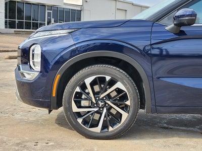 2023 Mitsubishi Outlander SEL