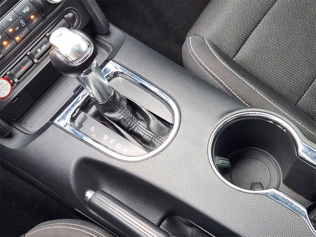 2016 Ford Mustang V6