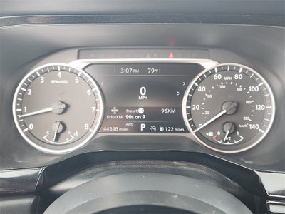 2022 Nissan Pathfinder SV