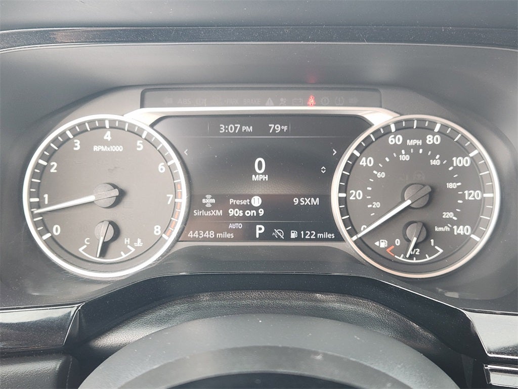 2022 Nissan Pathfinder SV