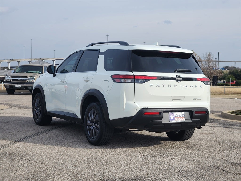 2022 Nissan Pathfinder SV