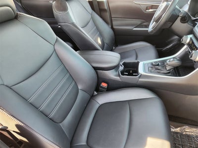 2022 Toyota RAV4 Hybrid XLE Premium