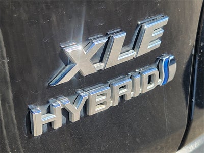2022 Toyota RAV4 Hybrid XLE Premium