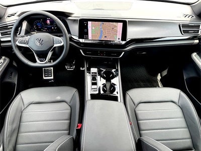 2026 Volkswagen Atlas Cross Sport 2.0T SEL R-Line Black