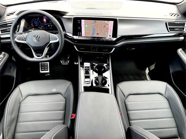 2026 Volkswagen Atlas Cross Sport 2.0T SEL R-Line Black