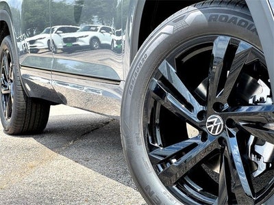 2026 Volkswagen Atlas Cross Sport 2.0T SEL R-Line Black