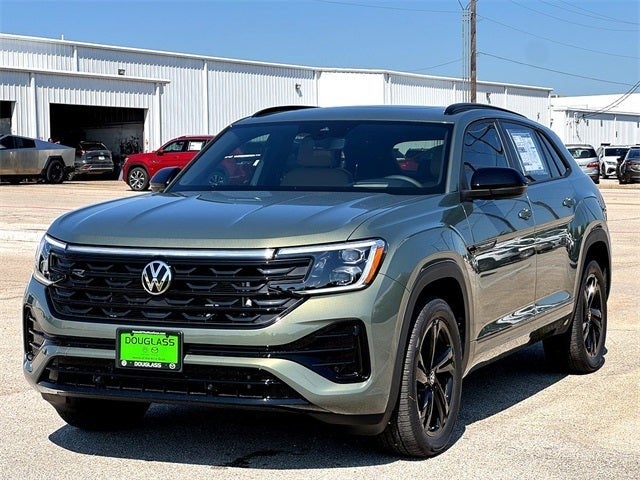 2026 Volkswagen Atlas Cross Sport 2.0T SEL R-Line Black