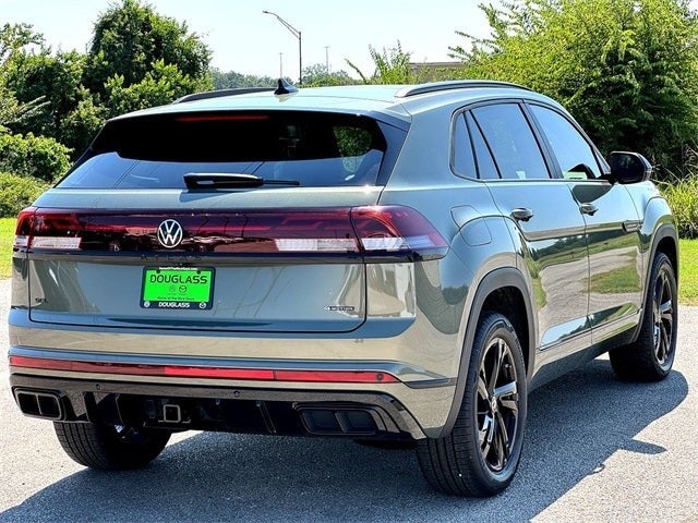 2026 Volkswagen Atlas Cross Sport 2.0T SEL R-Line Black
