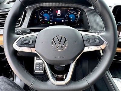 2026 Volkswagen Atlas Cross Sport 2.0T SEL R-Line Black