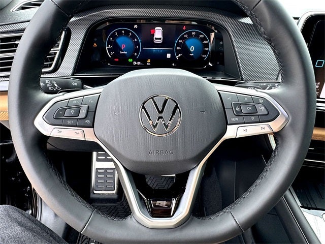 2026 Volkswagen Atlas Cross Sport 2.0T SEL R-Line Black