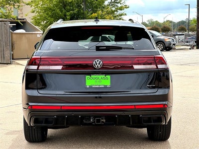 2026 Volkswagen Atlas Cross Sport 2.0T SEL R-Line Black
