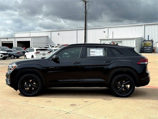 2026 Volkswagen Atlas Cross Sport 2.0T SEL R-Line Black