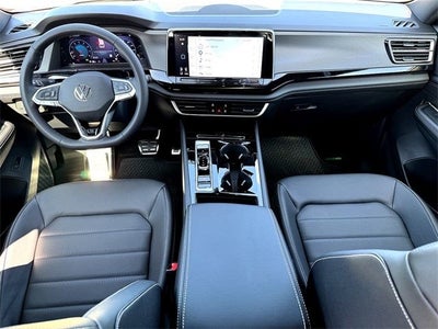 2026 Volkswagen Atlas Cross Sport 2.0T SEL R-Line Black