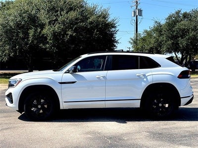 2026 Volkswagen Atlas Cross Sport 2.0T SEL R-Line Black