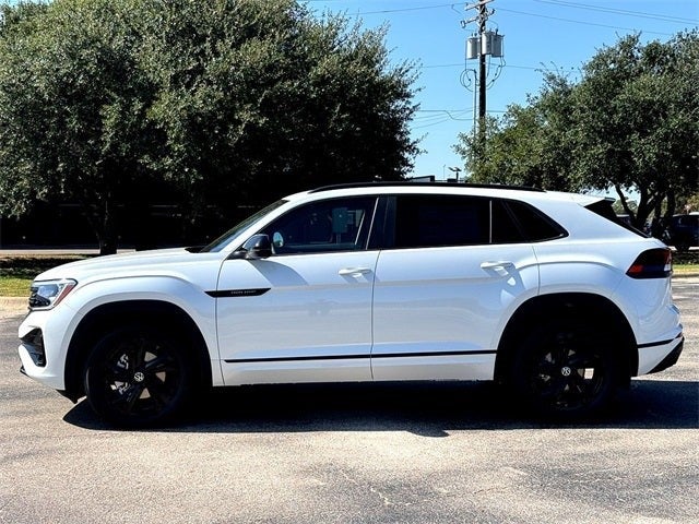 2026 Volkswagen Atlas Cross Sport 2.0T SEL R-Line Black