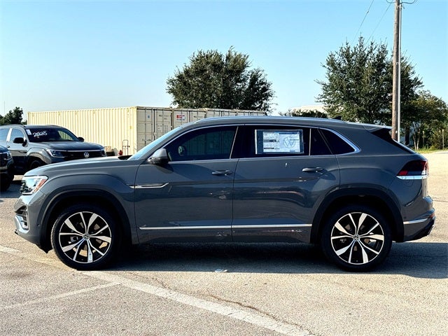 2026 Volkswagen Atlas Cross Sport 2.0T SEL Premium R-Line