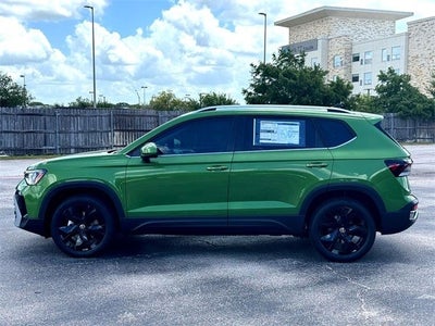 2025 Volkswagen Taos 1.5T SE