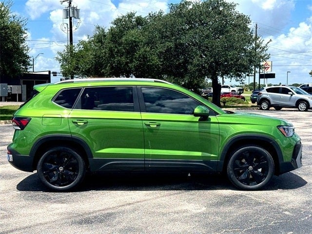 2025 Volkswagen Taos 1.5T SE