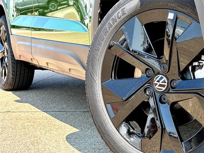 2025 Volkswagen Taos 1.5T SE