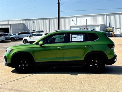 2025 Volkswagen Taos 1.5T SE