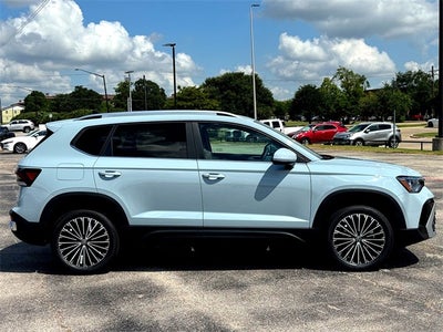 2025 Volkswagen Taos 1.5T SE