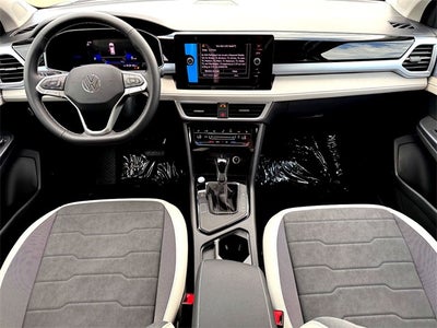 2025 Volkswagen Taos 1.5T SE