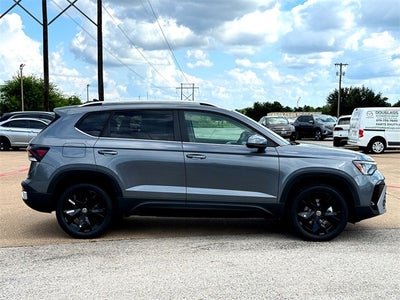 2025 Volkswagen Taos 1.5T SE