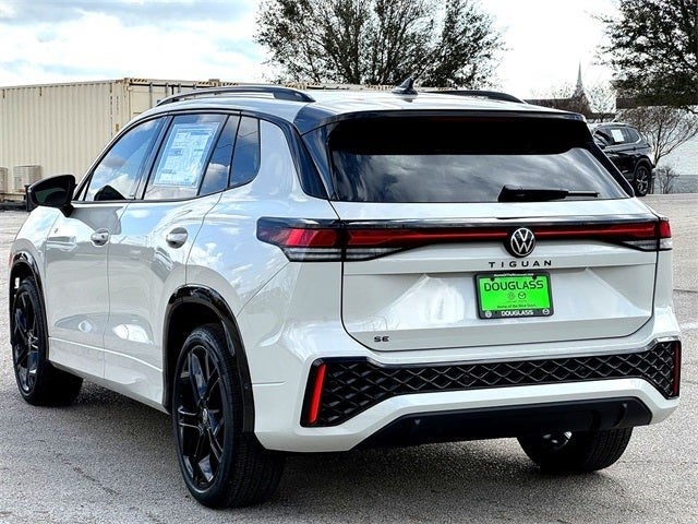 2026 Volkswagen Tiguan 2.0T SE R-Line Black