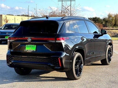 2026 Volkswagen Tiguan 2.0T SE R-Line Black