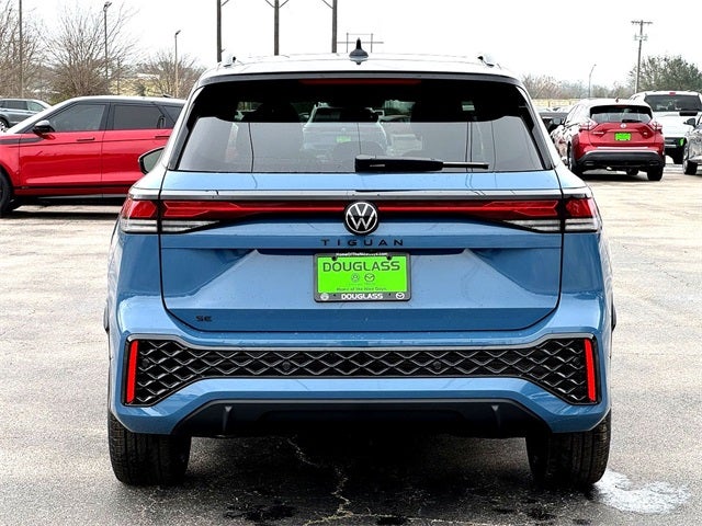 2026 Volkswagen Tiguan 2.0T SE R-Line Black