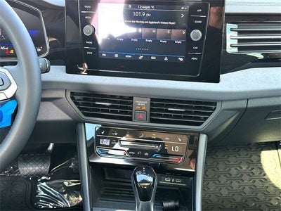 2025 Volkswagen Jetta 1.5T SE