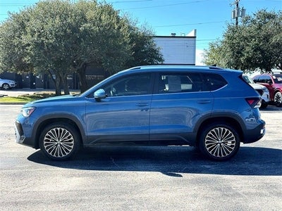 2025 Volkswagen Taos 1.5T SE