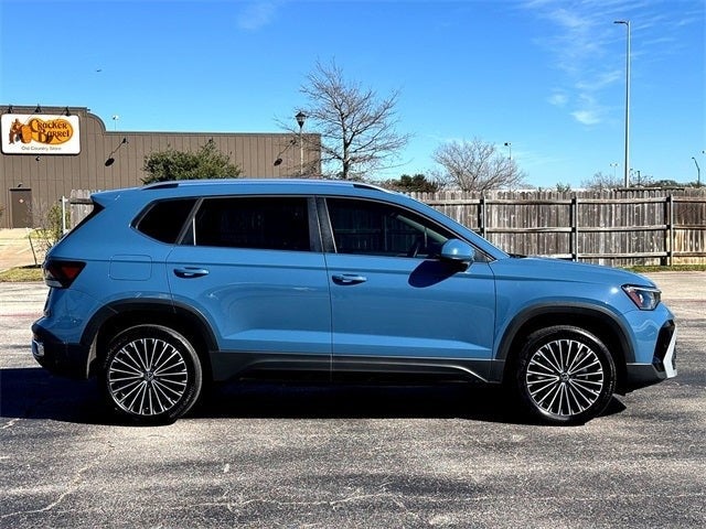 2025 Volkswagen Taos 1.5T SE