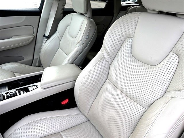 2021 Volvo XC60 T5 Inscription