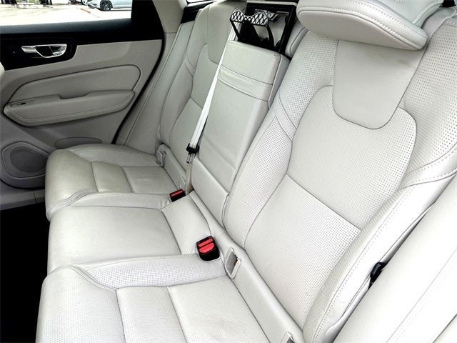 2021 Volvo XC60 T5 Inscription